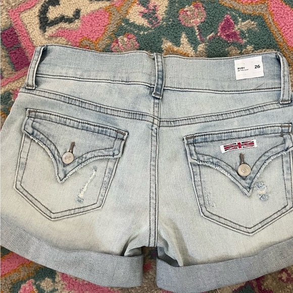 Hudson Jean shorts in the Ruby mid thigh short and the color fairy. - Picture 2 of 2